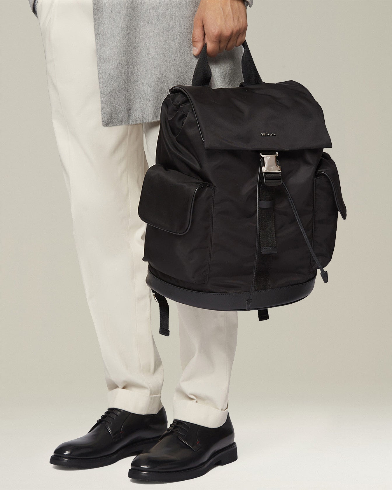 TECHNICAL TEXTILES TRAVEL BACKPACK