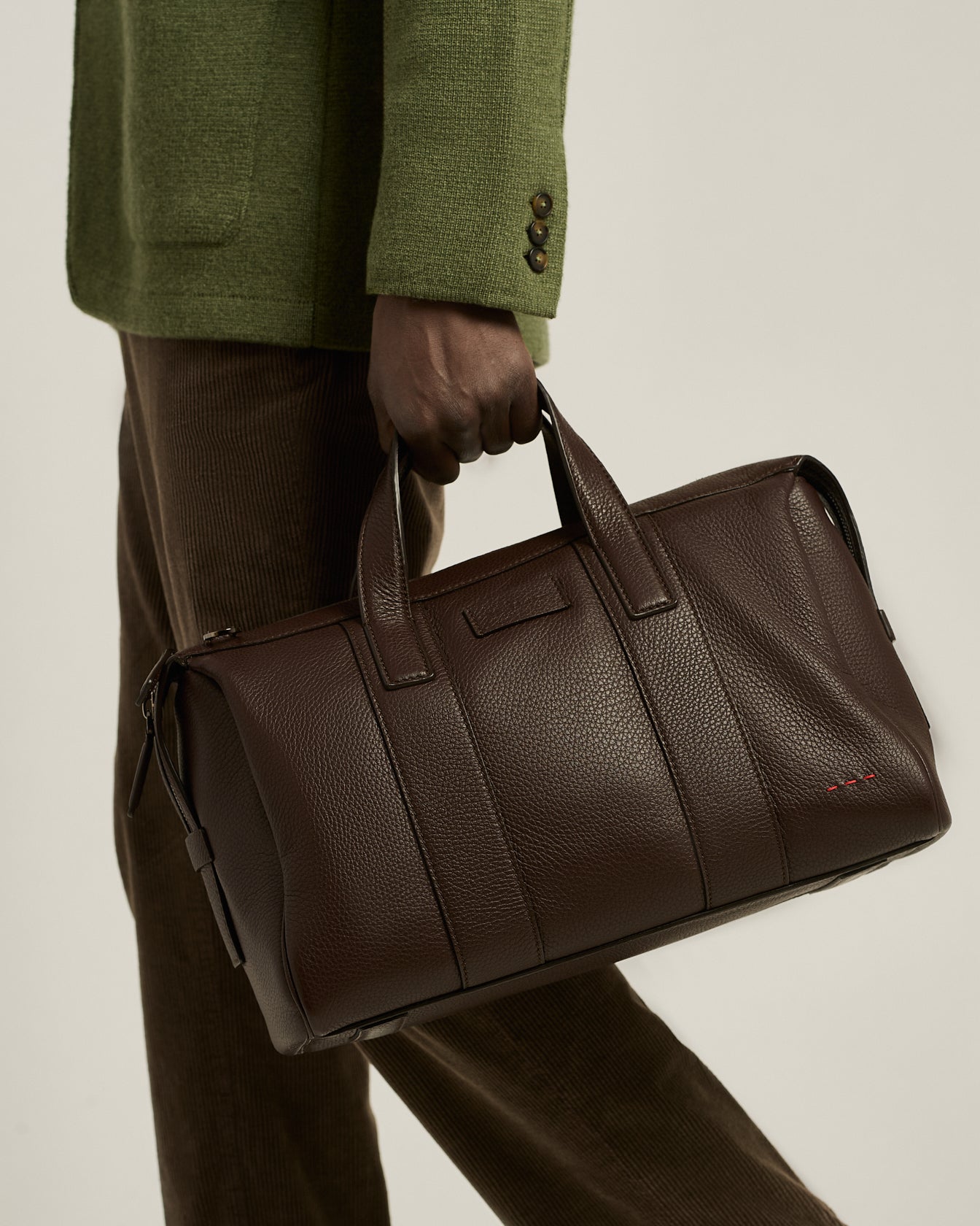 DARK BROWN STAG-LEATHER TRAVEL BAG