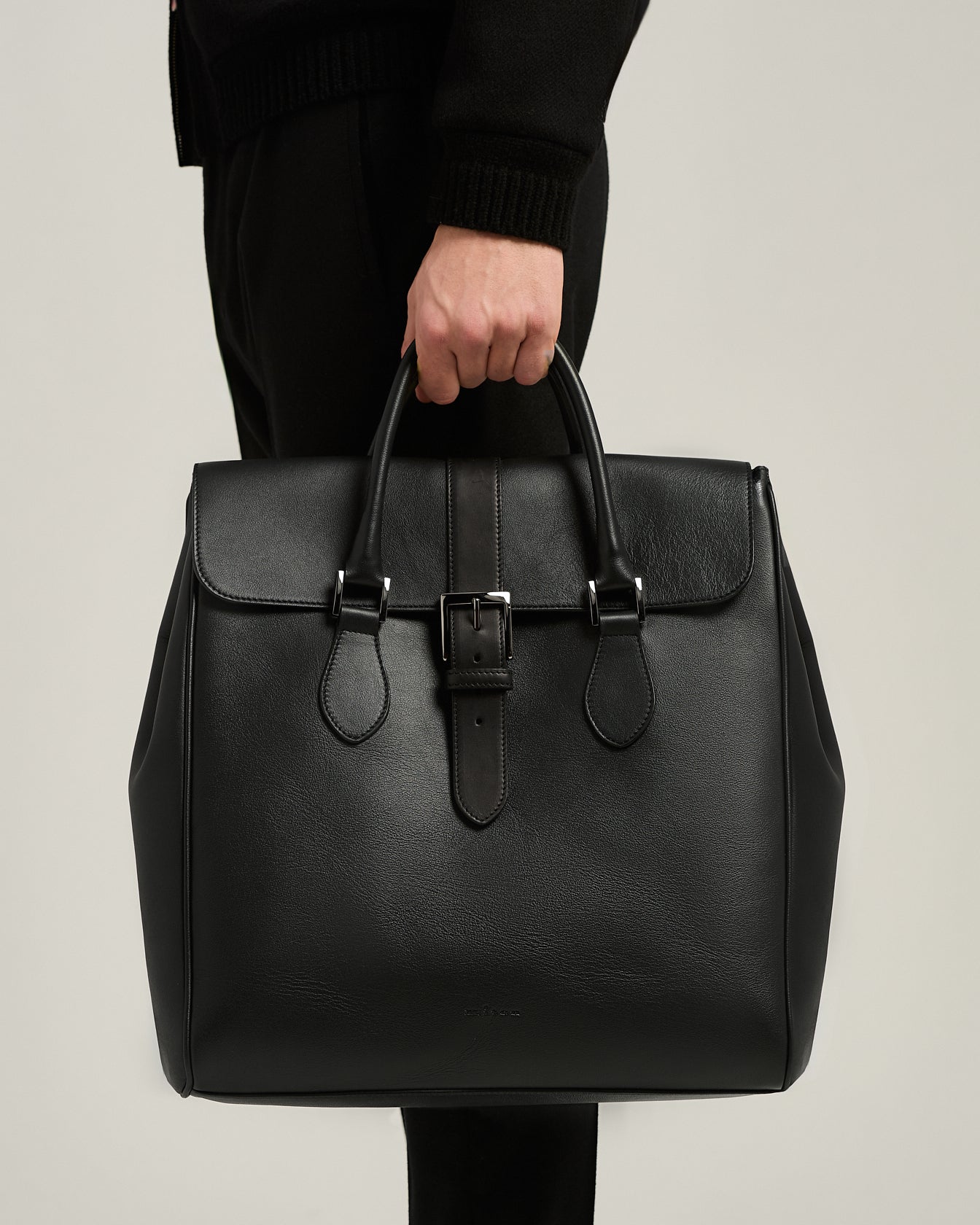 BLACK FULL-GRAIN CALFSKIN SHOPPER TOTE