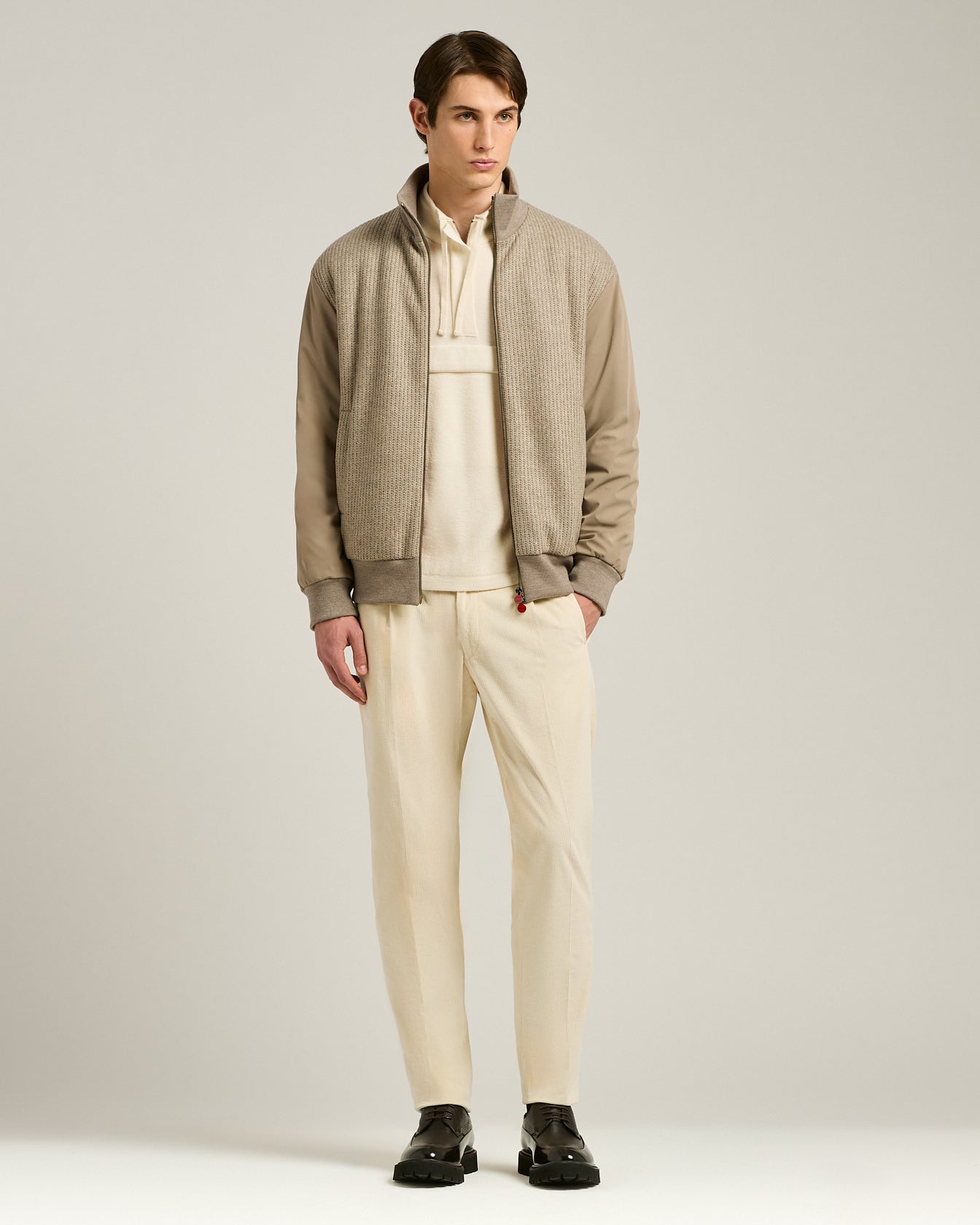 CREAM PURE CASHMERE MOCK-NECK SWEATSHIRT WITH FRONT POCKET