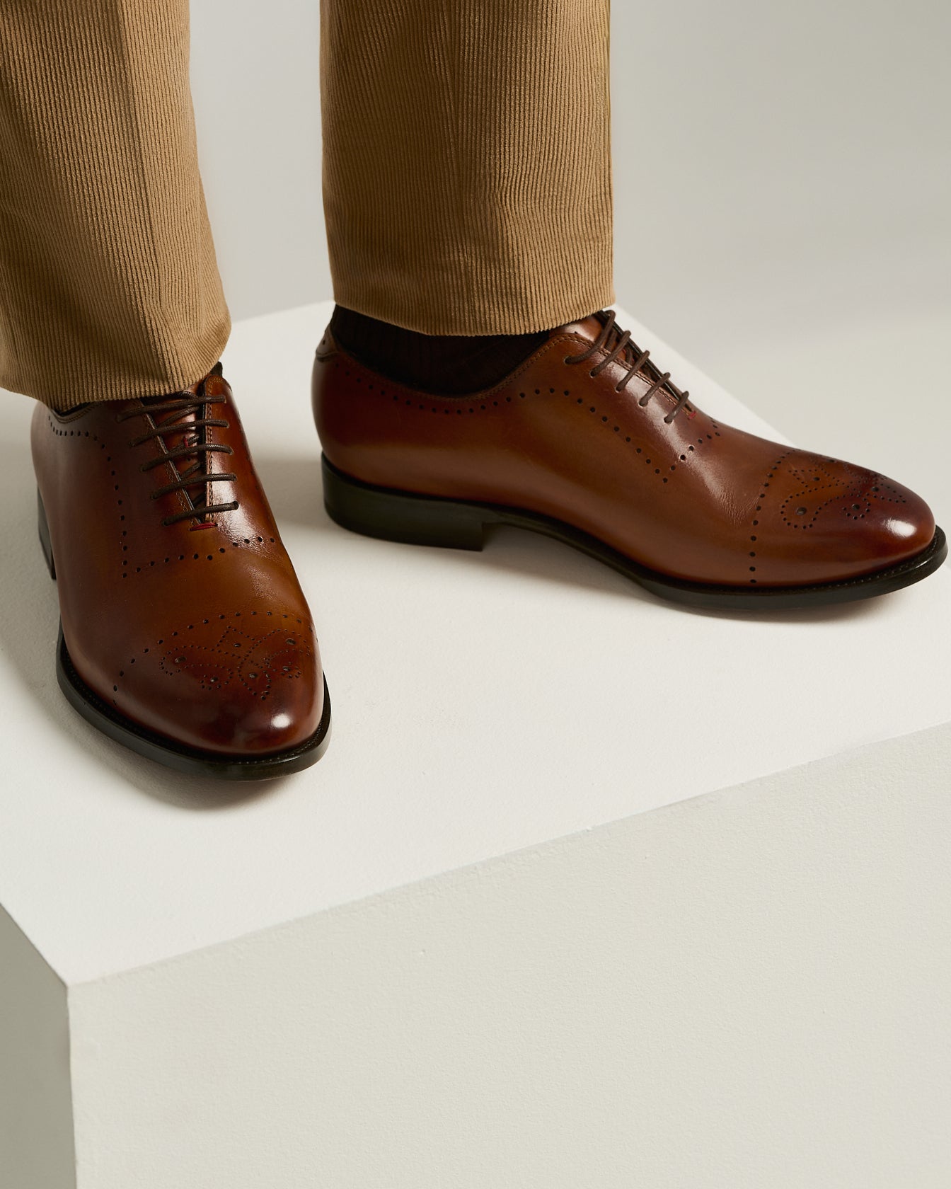 “CARAVAGGIO” WHOLECUT OXFORD SHOES IN ANTIQUED CALFSKIN
