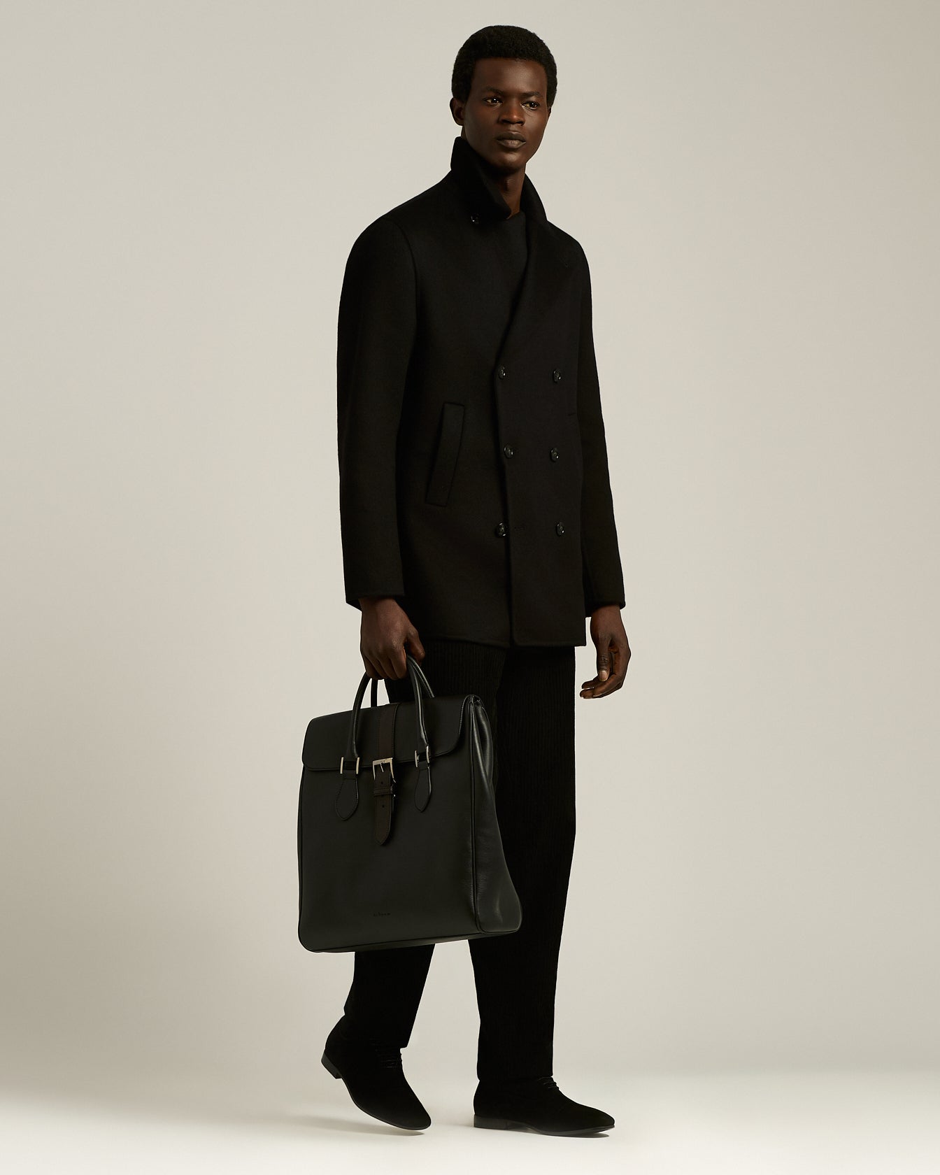 DOUBLE-BREASTED OVERCOAT IN PURE BLACK CASHMERE